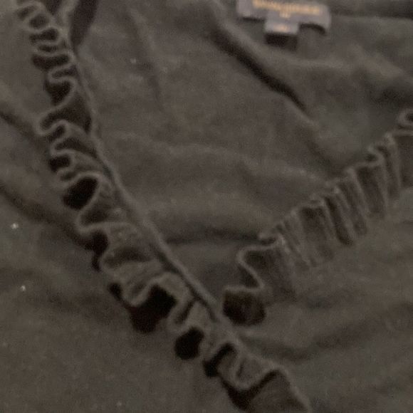 Banana Republic 3/4 Sleeve Sweater Blouse with Ruffle Detailing Size M - Picture 3 of 3